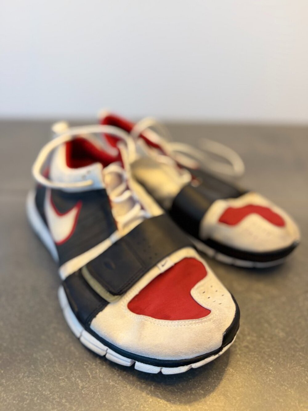 Vintage Nike Free Trainer 5.0 Men’s Size 12 Black White Red 308822-011